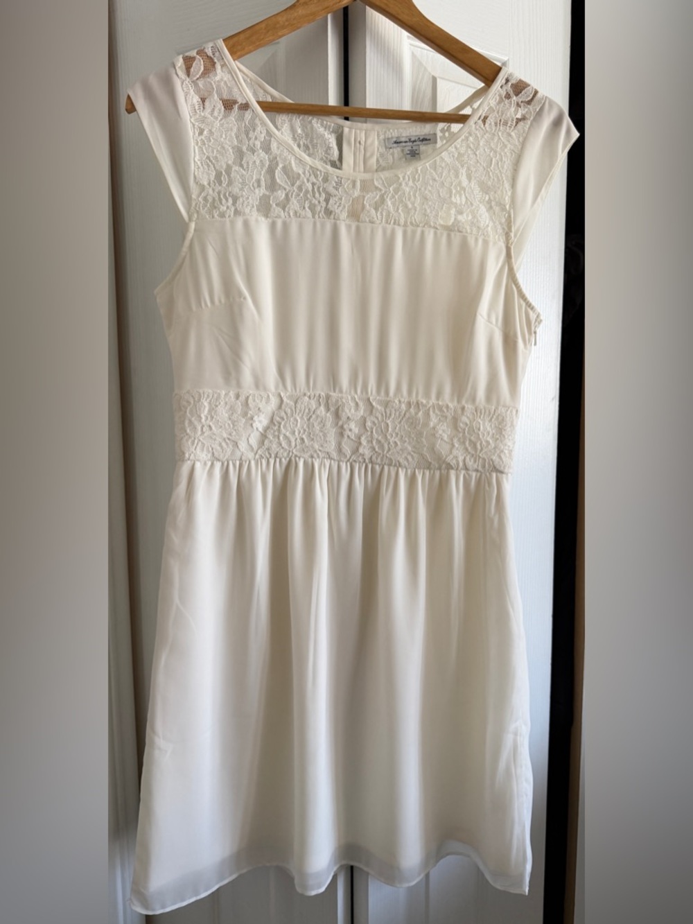 American Eagle Outfitters Ivory Lace Overlay Dress, size 6